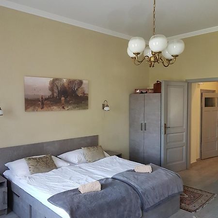 Ketbodonyi Apartments Luaran gambar