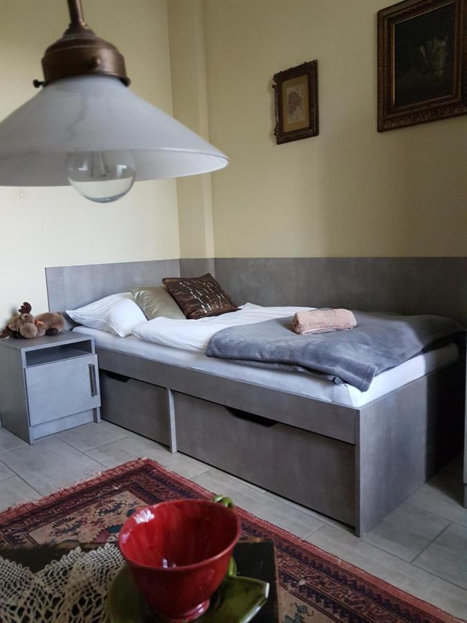 Ketbodonyi Apartments Luaran gambar