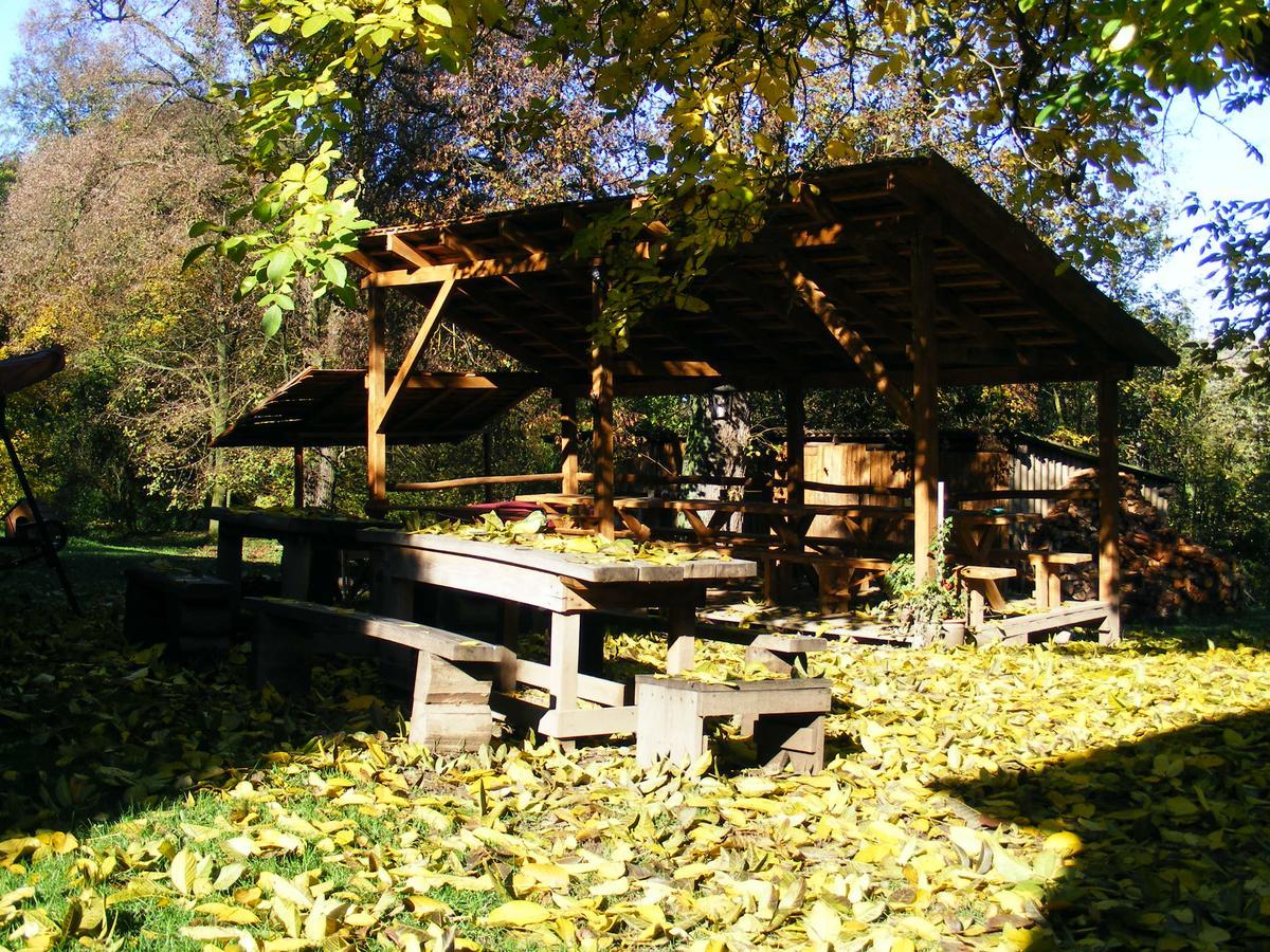 Ketbodonyi Apartments Luaran gambar
